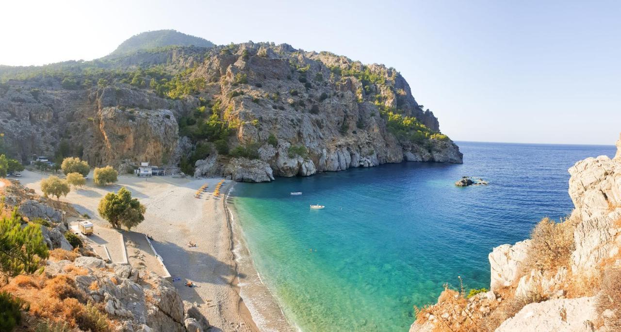 Regina Studios & Hotel Kerpe Dış mekan fotoğraf