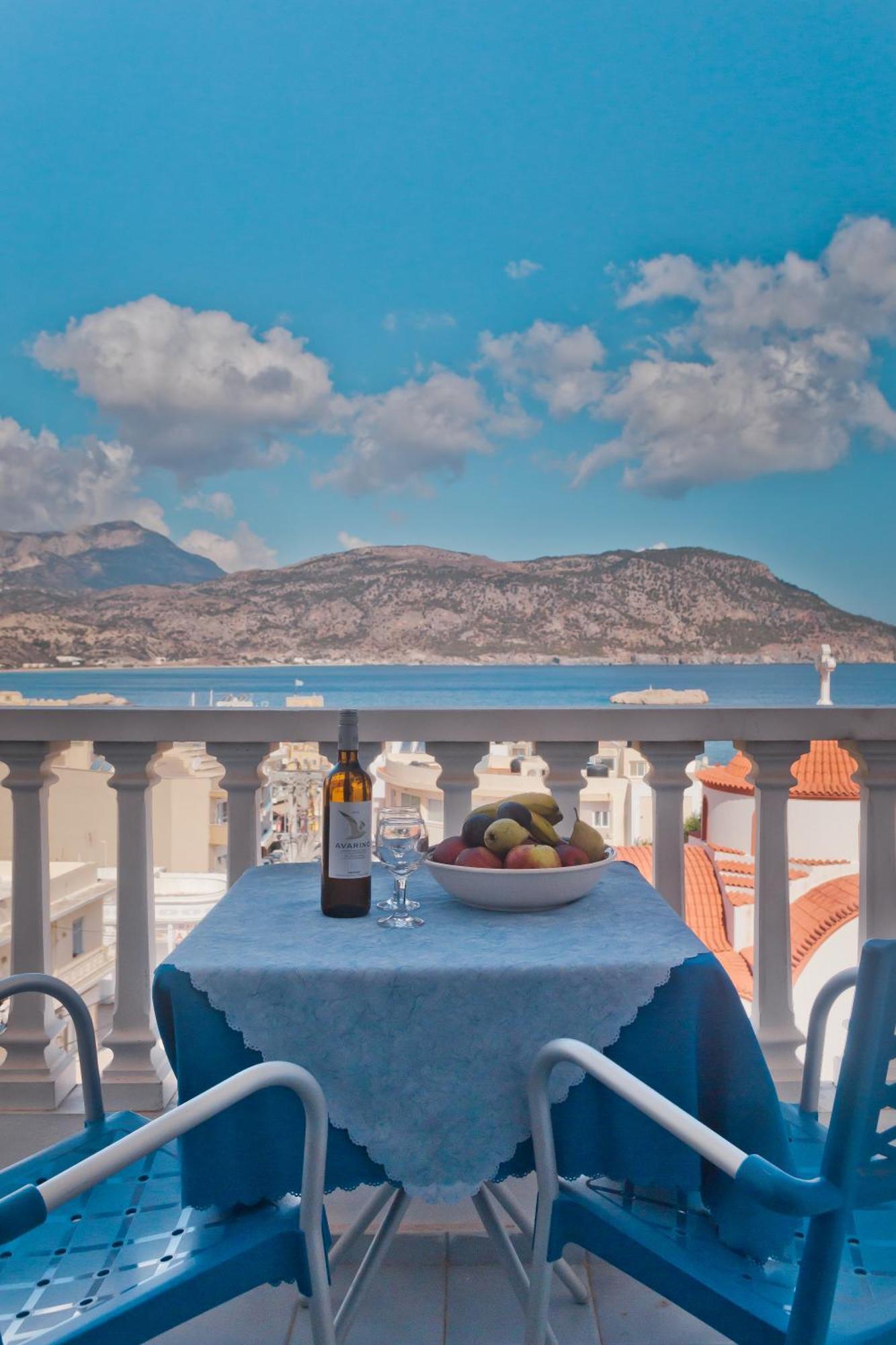 Regina Studios & Hotel Kerpe Dış mekan fotoğraf