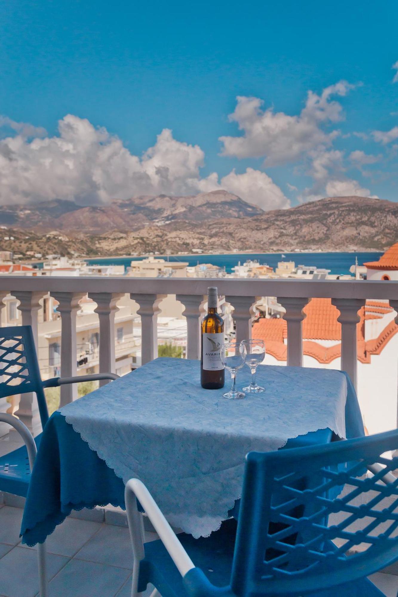 Regina Studios & Hotel Kerpe Dış mekan fotoğraf