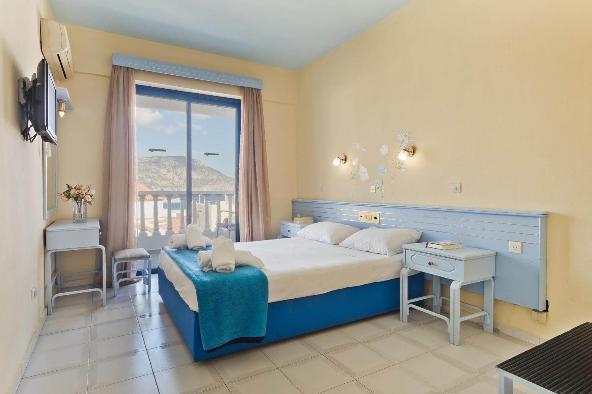 Regina Studios & Hotel Kerpe Dış mekan fotoğraf
