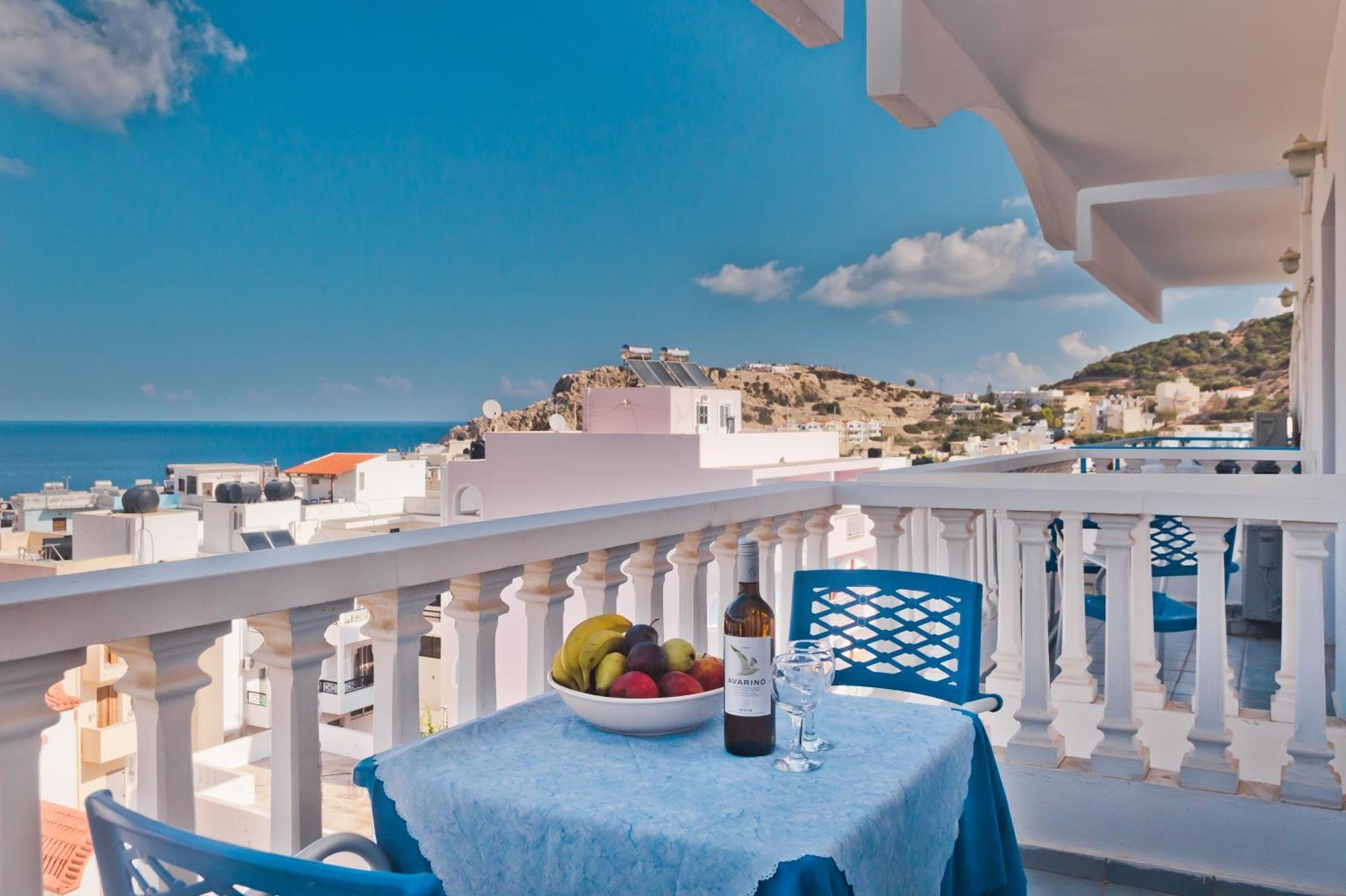 Regina Studios & Hotel Kerpe Dış mekan fotoğraf