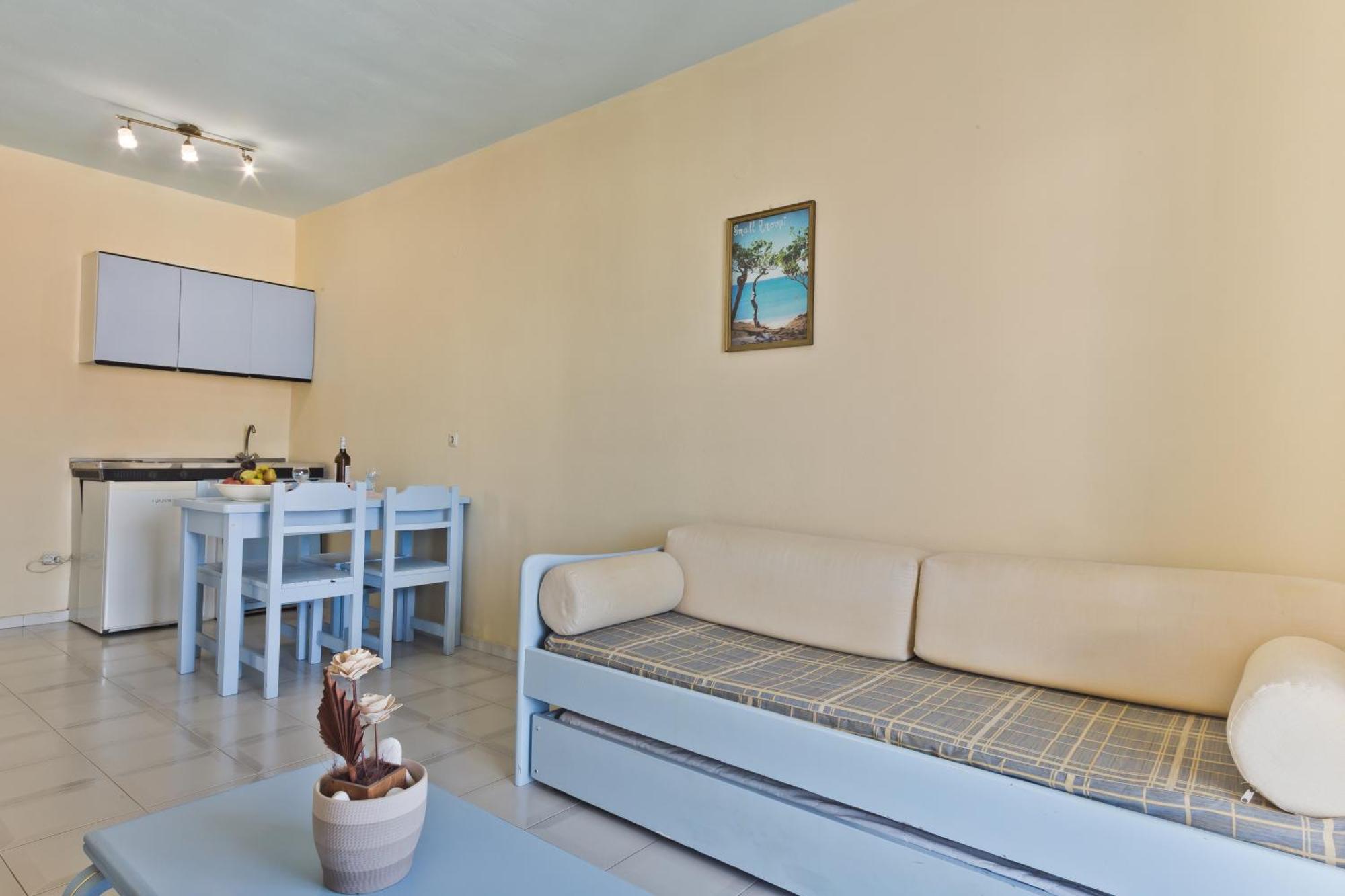 Regina Studios & Hotel Kerpe Dış mekan fotoğraf