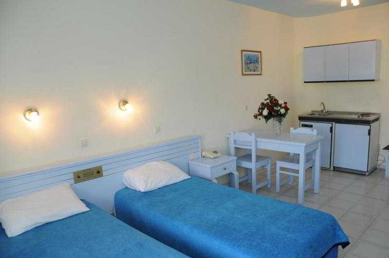 Regina Studios & Hotel Kerpe Dış mekan fotoğraf